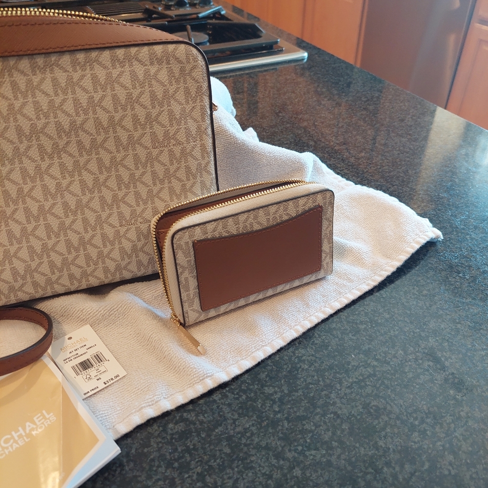 Michael Kors Crossbody Bag with Wallet Brown And Cream Bundle - Picture 7 of 10